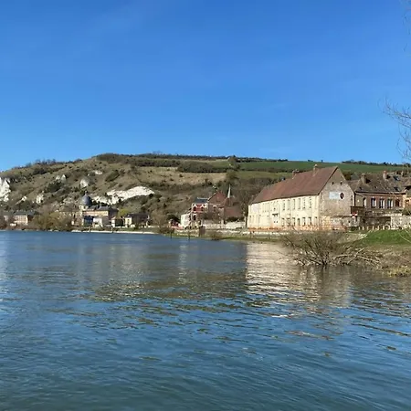 Appartement charmant à Les Andelys - 36 m² avec jardin Appartement 3*