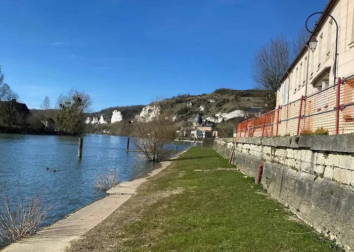 Apartamento Appartement Charmant A Les Andelys - 36 M² Avec Jardin